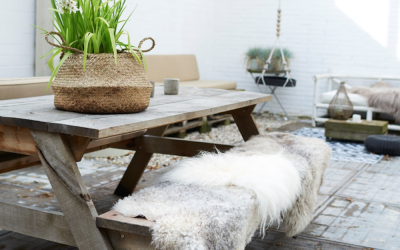 Een natuurlijke vacht geeft warmte aan een sfeervol interieur